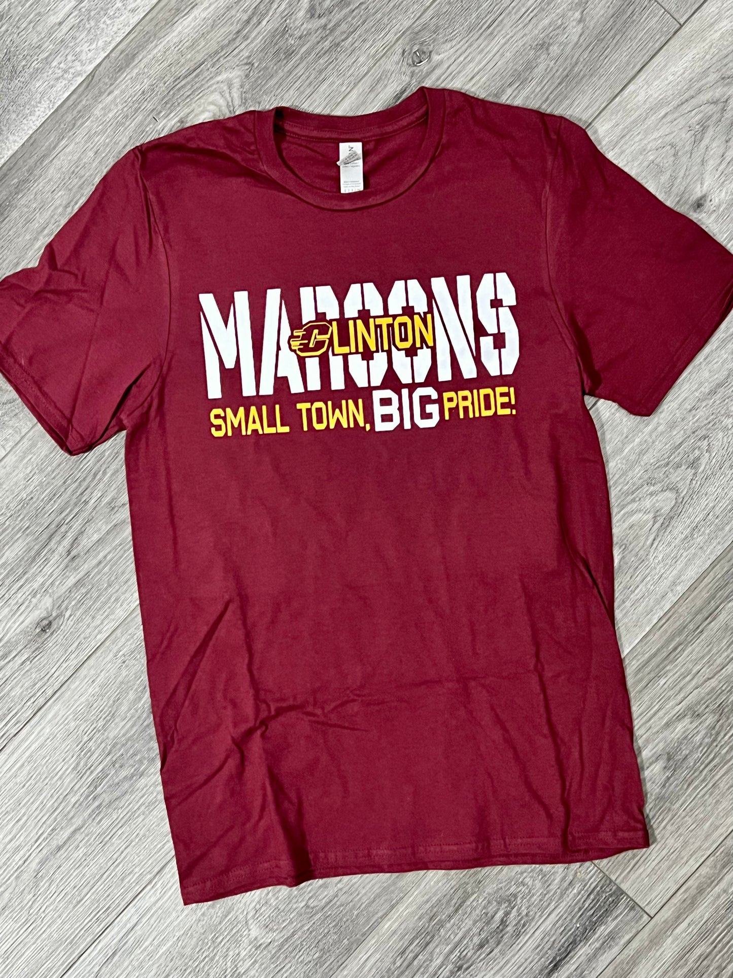 Small town, big pride (Tee, Crew, Hoodie)